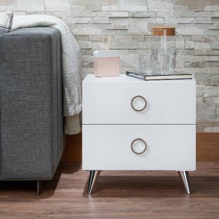 Dvě bezpečnostní zásuvky.